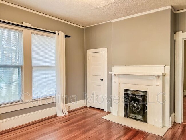 Building Photo - 771 Maple St