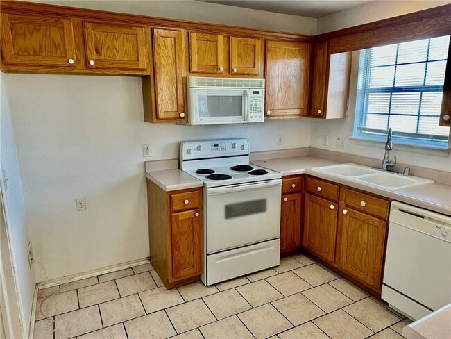 Building Photo - 516 Wildwood St