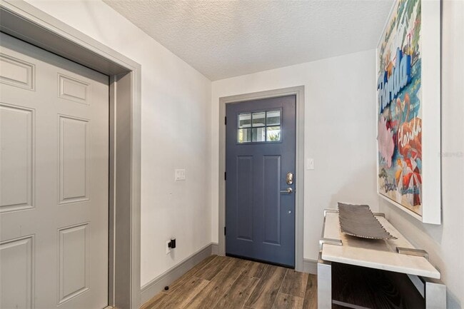 Building Photo - 292 Sunlit Cove Dr NE