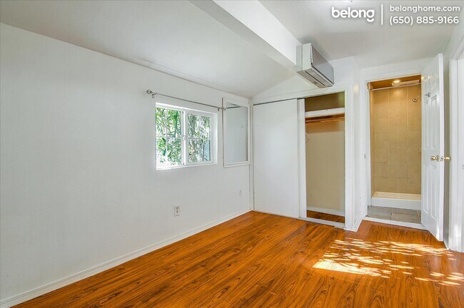 Building Photo - 6513 Corbin Ave