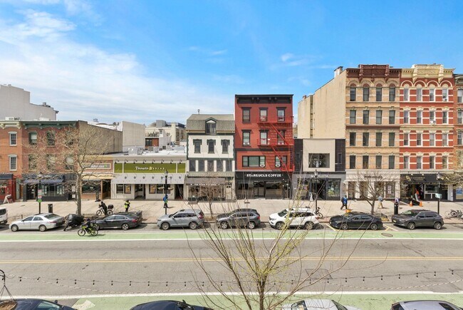 Building Photo - 313 Washington St