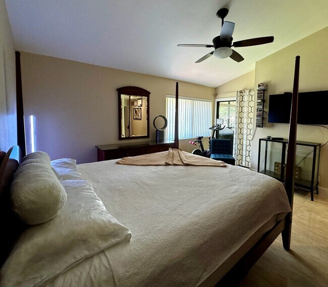 Building Photo - 5520 Coach House Cir