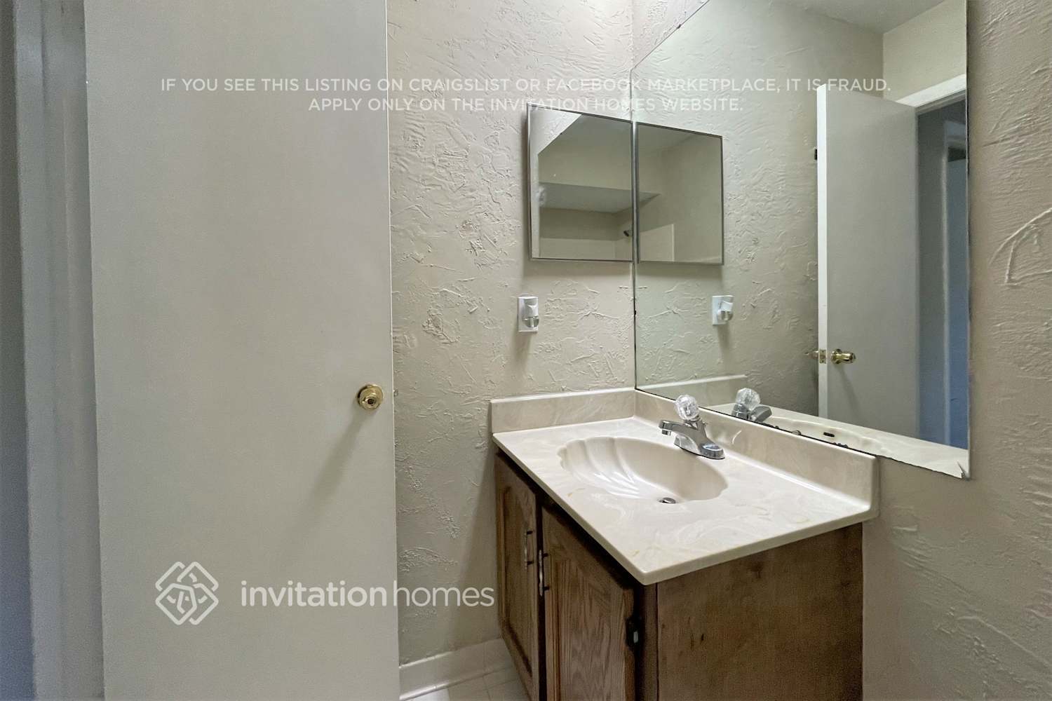Building Photo - 14734 Oak Vine Dr