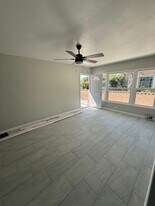 Building Photo - 4950 Southall Ct