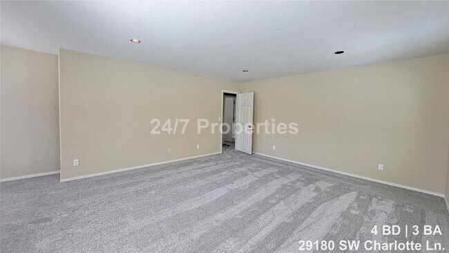 Building Photo - 29180 SW Charlotte Ln