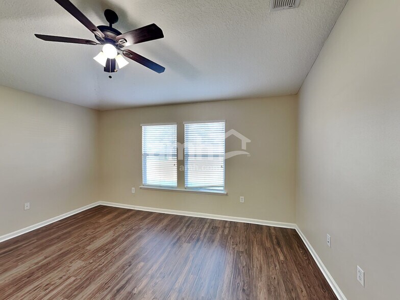 Building Photo - 2684 Oak Haven Dr