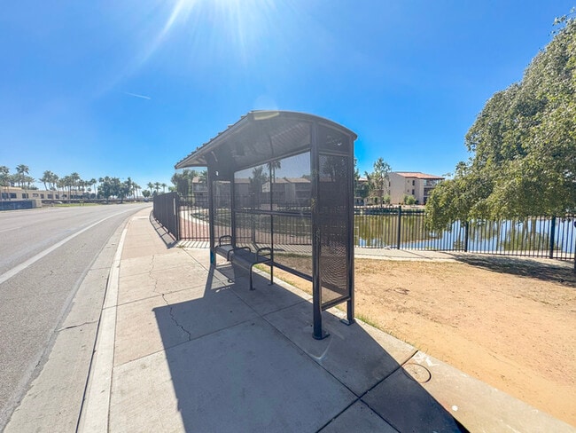 Building Photo - 5Bed/2Bath House at 35th Ave/Cactus! Move-In Ready on 04/02/2026! -- NO HOA!