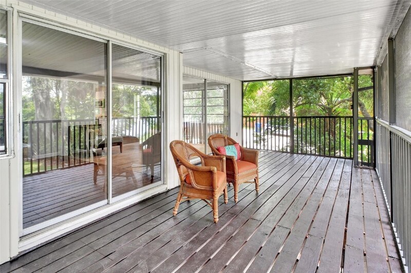 Building Photo - 311 N Blue Lake Terrace