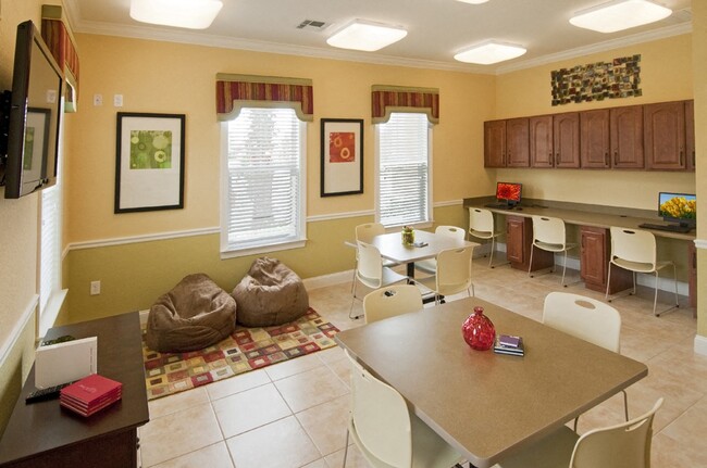 Building Photo - Sabal Ridge
