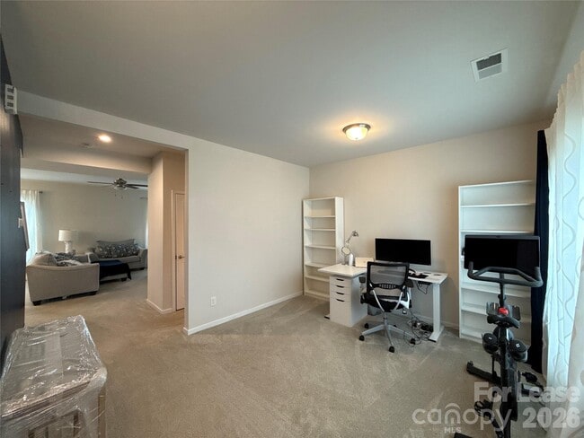 Building Photo - 1524 Scarbrough Cir SW