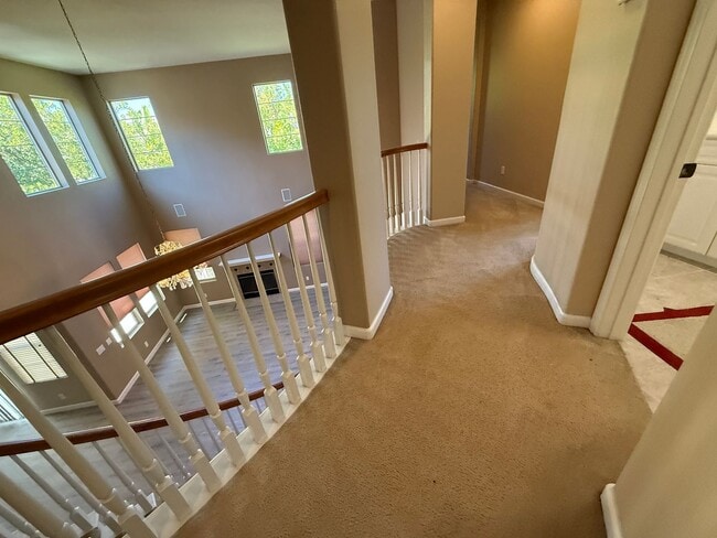Building Photo - 2750 Dove Tail Dr