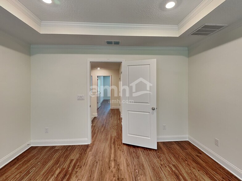 Building Photo - 12721 Percy Ln