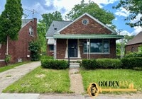 Building Photo - Spacious 4 bed / 2 bath with garage and fi...