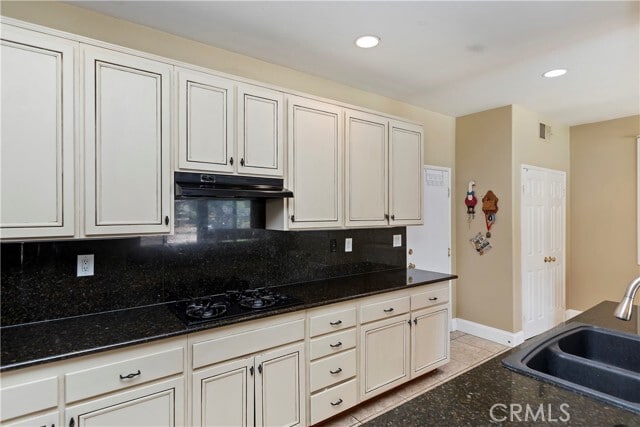 Building Photo - 42467 Thoroughbred Ln