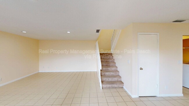 Building Photo - 1921 N Congress Ave