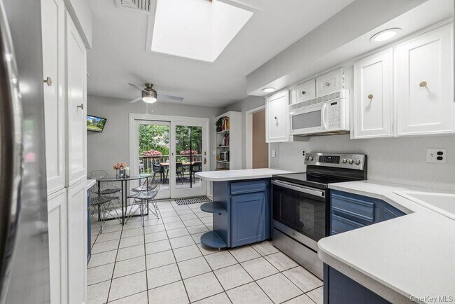 Building Photo - 44 Palisades Ct