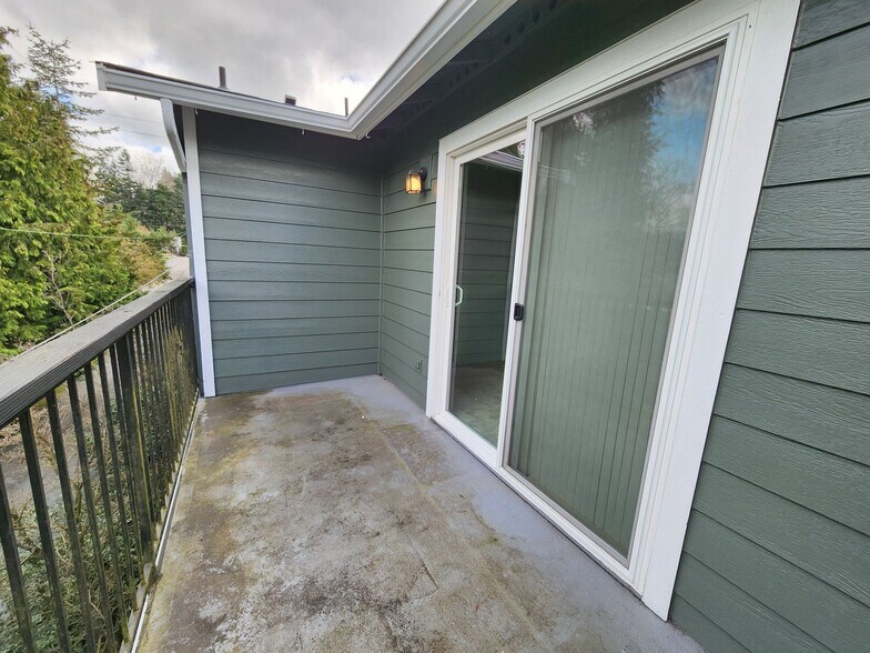 Building Photo - 17921 80th Ave NE