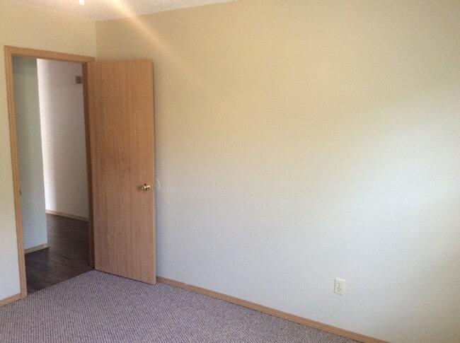 Building Photo - 1510 N Bernice Dr