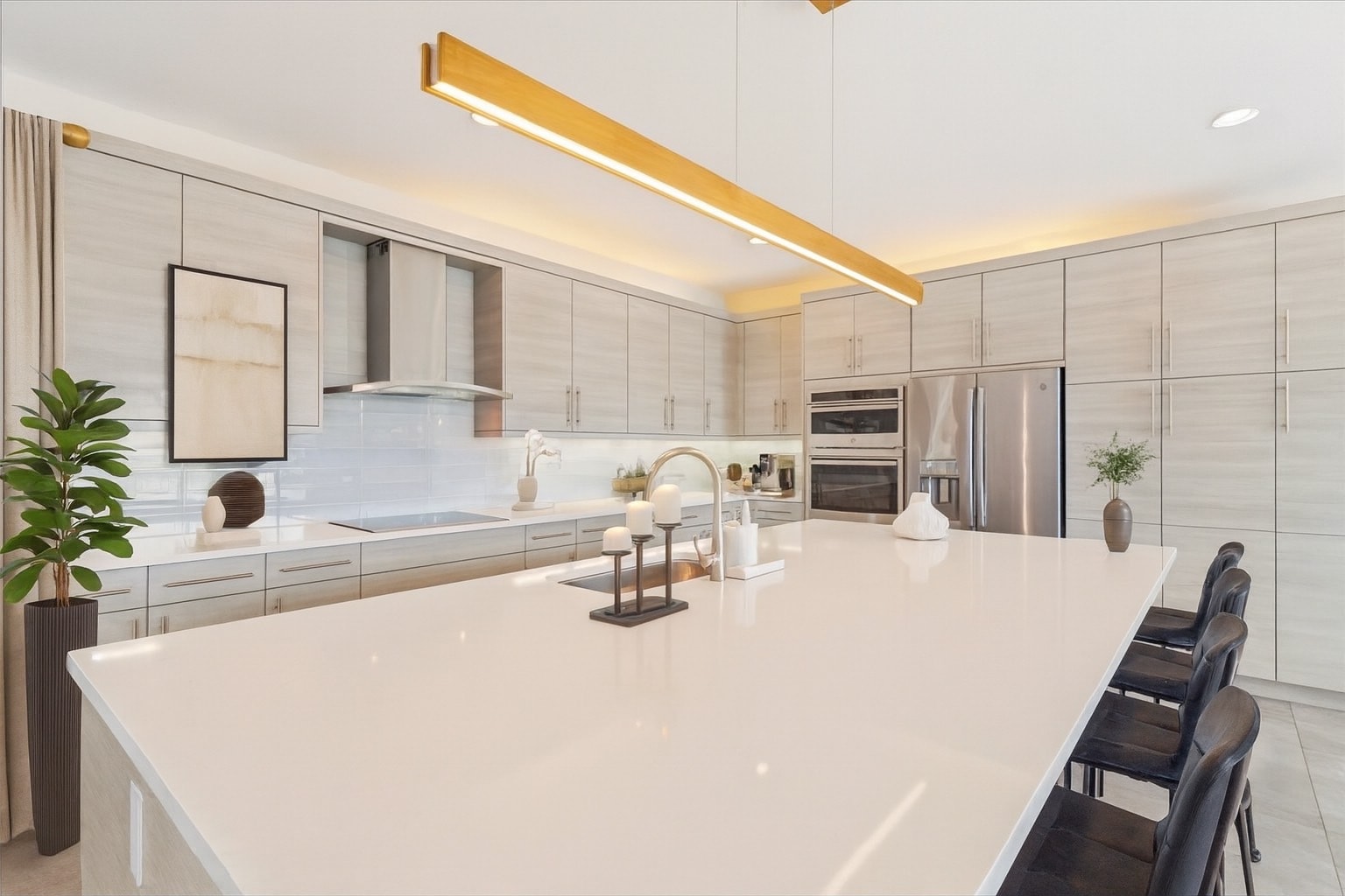 Kitchen - 15377 Green River Ct