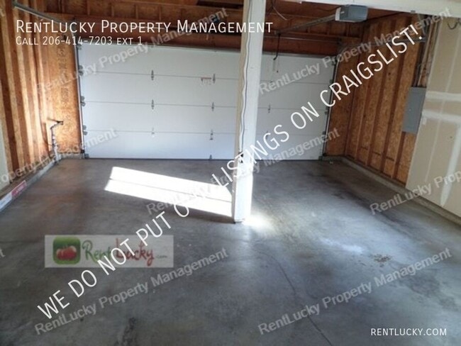 Building Photo - 14429 82nd Ave NE