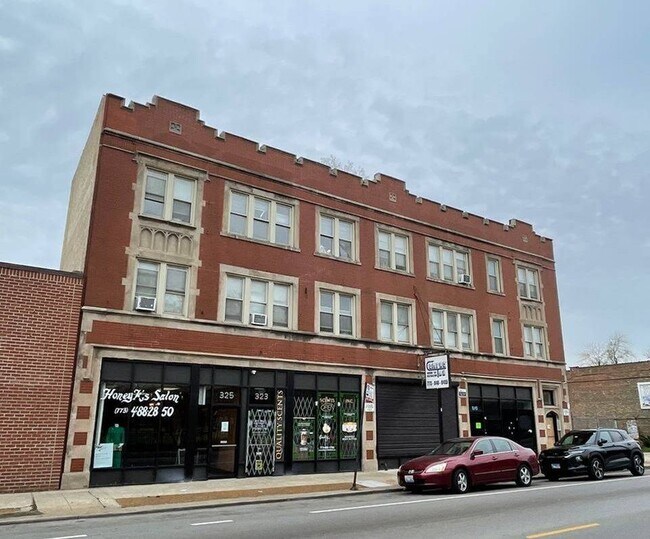 Exterior Building - 319 E 79th