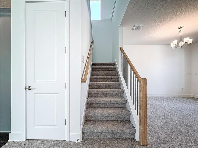 Building Photo - 4732 W Wallcraft Ave