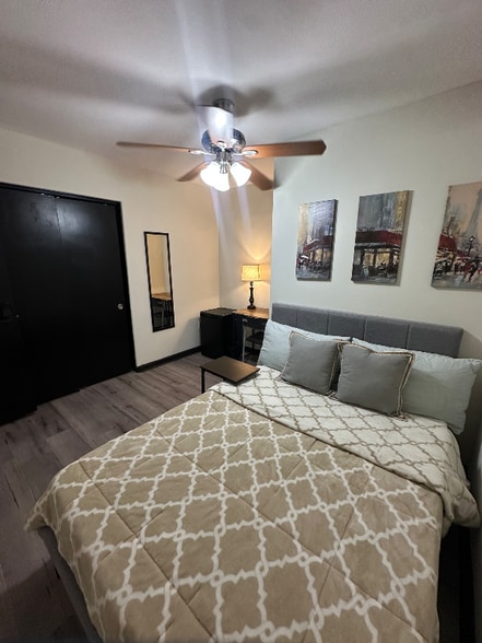 Building Photo - 8328 Cristobal Cir