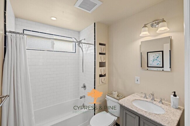Building Photo - "Charming 3-Bedroom Coastal Retreat on Yos...