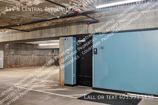 Building Photo - 444 N Central Ave