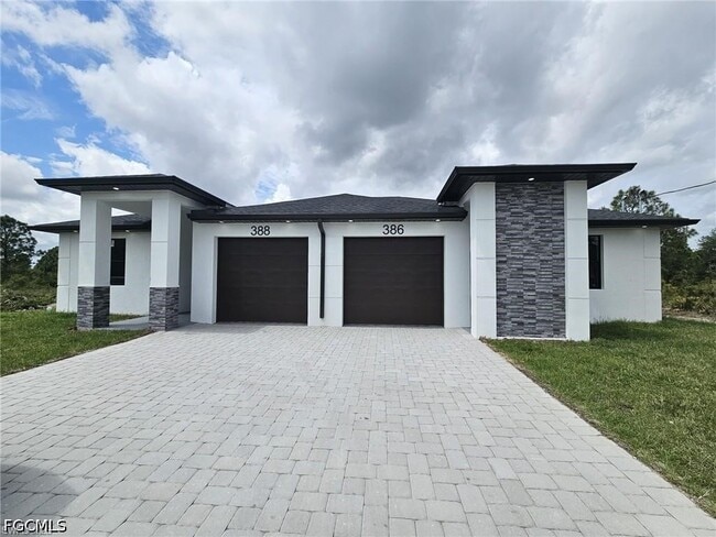 Building Photo - 388 Bell Blvd