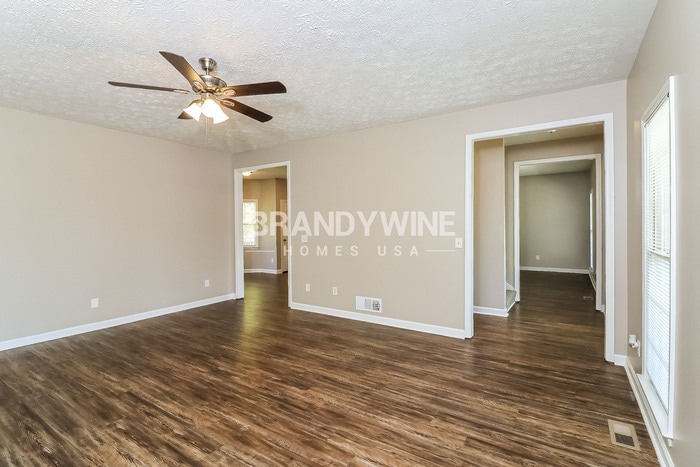 Building Photo - 204 Bonnie Sue Dr