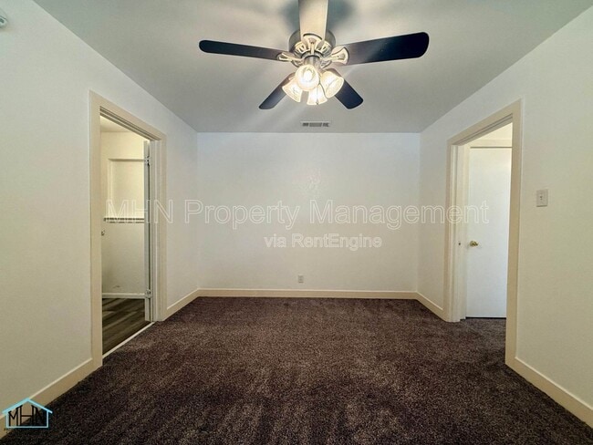 Building Photo - 100 Bluet Ln