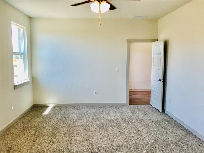 Building Photo - 14204 Mcarthur Dr