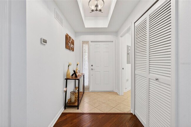 Building Photo - 852 Lantern Way