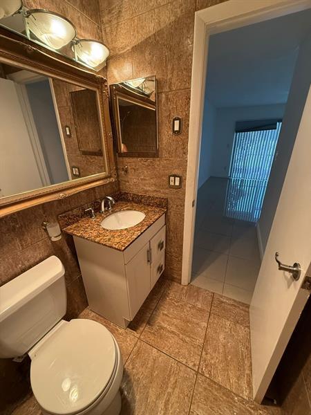 Building Photo - 2510 SW 81st Ave