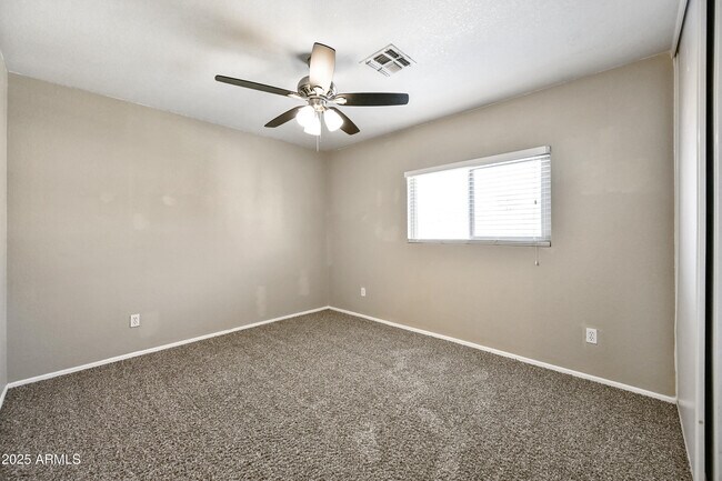 Building Photo - 7500 E Deer Valley Rd