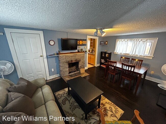 Building Photo - 1 br, 2 bath House - 416 Cheyenne Blvd