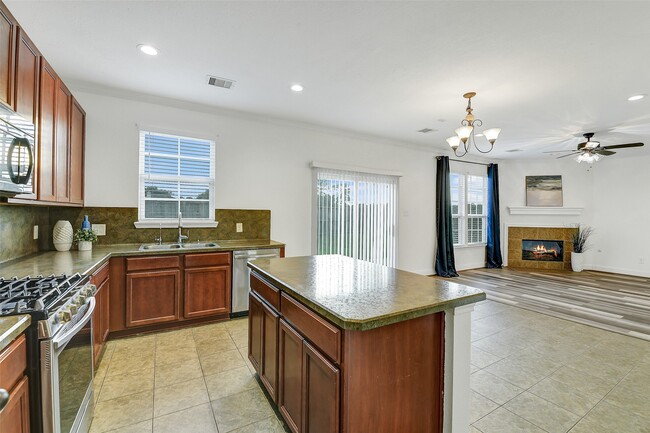 Building Photo - 29133 Legends Wick Dr