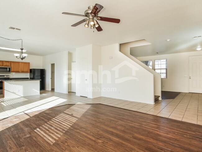 Building Photo - 3213 W Apollo Rd