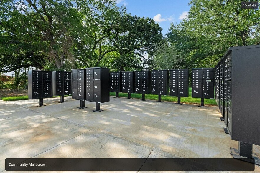 Building Photo - 13120 Yellowstone Way