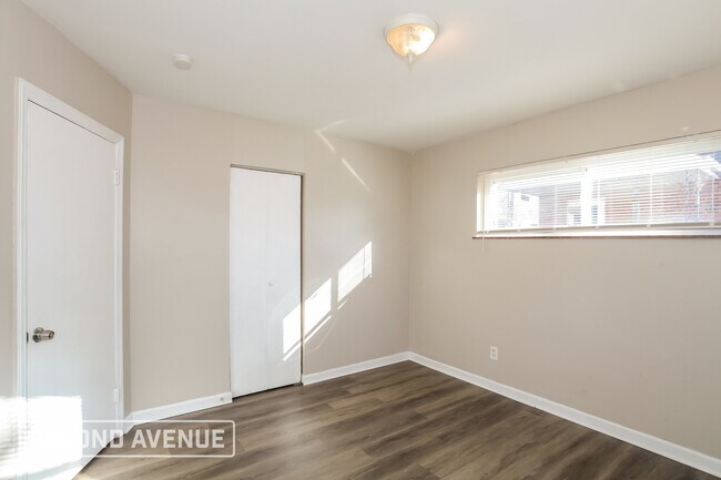 Building Photo - 1181 Morado Dr