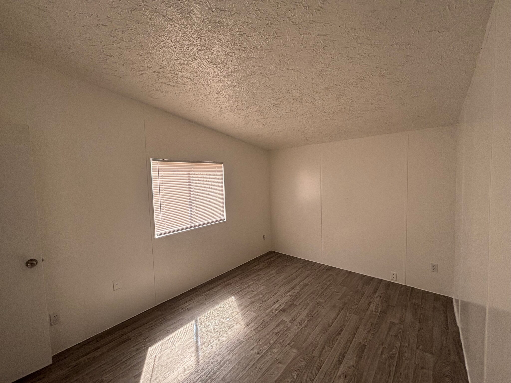 Building Photo - 4098 E White Water Dr