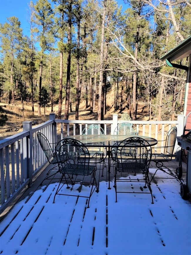 Building Photo - 308-310 Brady Canyon Rd