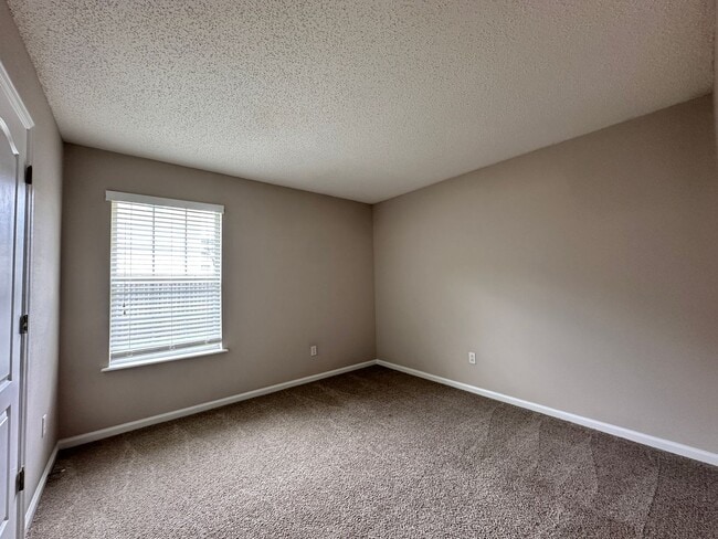 Building Photo - Rideout Hideaway - Three Bedroom