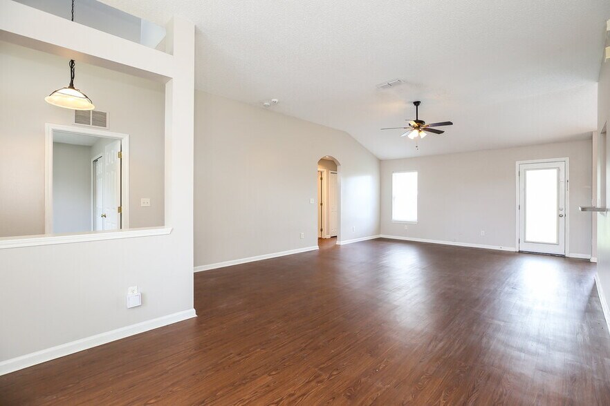 Building Photo - 3559 White Cow Ct