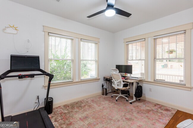 Building Photo - 1698 Temple Ave