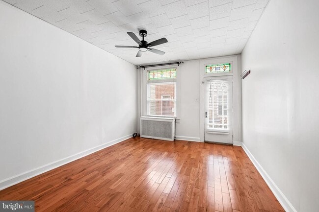 Building Photo - 417 S Madeira St