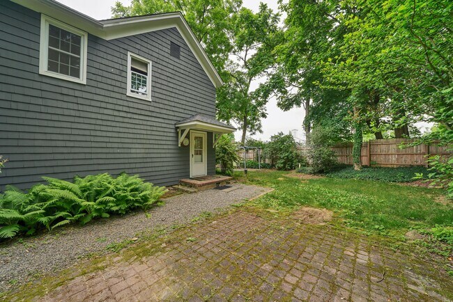 Building Photo - 59 Budd Ave