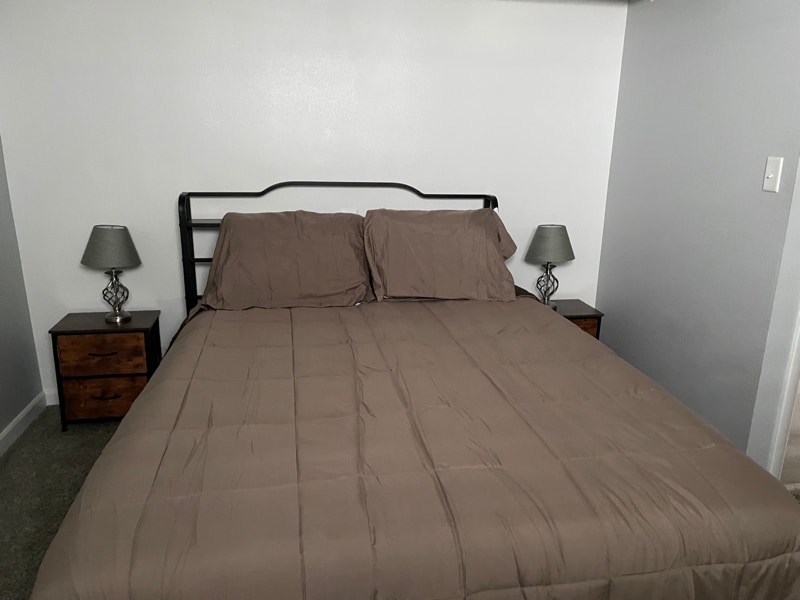 Building Photo - 4 S Gay Dr