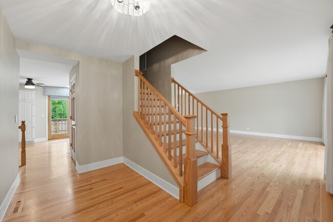 Building Photo - 4452 Burgundy Pl